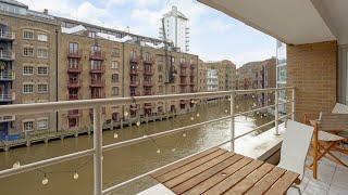 Inside an Exquisite 2-Bedroom Warehouse Apartment with Riverside Views