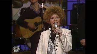 Brenda Lee - Take Me Back Live - HD & CC - (Rare Elton John Cover)