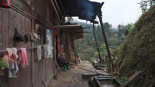 China rural village walk. Traditional mountain village life. Queniao Village(雀鸟村), Guizhou・4K