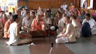 HH Kadamba Kanana Swami - evening kirtan 22.06.2013