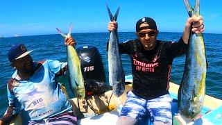 Deep Sea Fishing with 2 Mexicans in Sinaloa (Ancient Fishing Technique)  