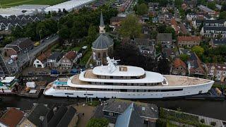 The transport of Feadship's 82.9m/ 271ft Sakura (also known as Project 712 or Capri)