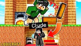 i HIDE Under ESONI House and BED in Minecraft!