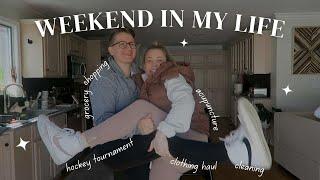 VLOG | Lesbian Couple | Shopping for our Honeymoon, clothing haul, acupuncture, hockey tournament