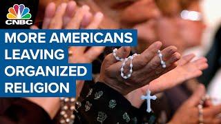 Growing number of Americans are leaving organized religion