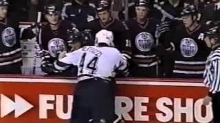 Steve Staios vs Todd Bertuzzi Dec 21, 2002