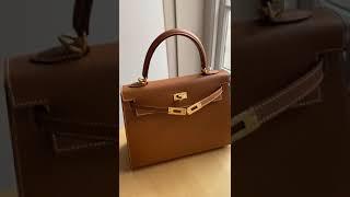 Hermes Kelly 25 in Gold Epsom leather with gold hardware