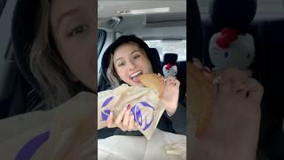 THE RETURN OF THE INFAMOUS CARAMEL APPLE EMPANADA  #tacobell #asmr #mukbang #mexicanfood #review