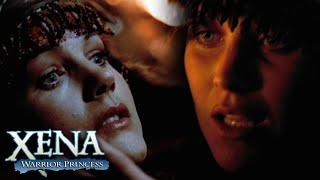 Xena Kisses Gabrielle Back to Life | Xena: Warrior Princess