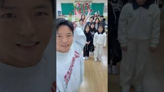 머리어깨무릎바알담임이아빠미소절로#초등교사#현길쌤#4학년#담임#LeeHi#머리어깨무릎발#classroom
