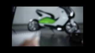 2011 BMW Scooter Concept e explained by David Robb