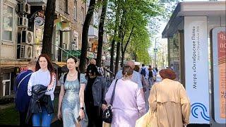 Еду к дочери на работу. Опасна и непредсказуема жизнь блогерская 🫢