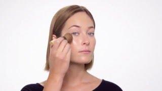 How-to: Apply PurePressed Base Mineral Foundation