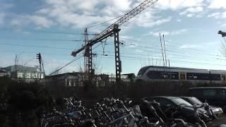 Oud Delft: Vertrek SLT 2617 over het spoorviaduct ᴴᴰ