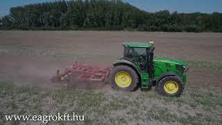 Helti 2.8 grubber 10 kapás EAgro kft től ￼JohnDeere 6140 traktorral olaj retek