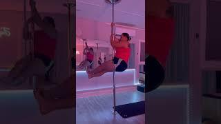 Pole Dance Class Wrist Sit Move with Jacqueline Valdez Studio