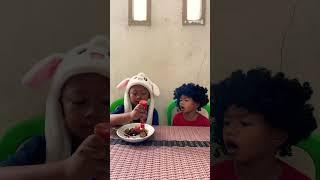 TIAN GA SUKA PEDAS #mukbang #mommychannel #makan #shorts #humor