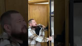 Нет свободных мест. Но клиент очень настойчивый ￼