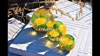 A paperweight with flowers, a gift for Christmas. Table souvenir. Author's glass by Yulia Kurakina.