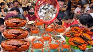 Under $9 ! Eat Delicious & Cheap Seafood Buffet, Crabs, Oysters Snails | Vietnamese Street Food