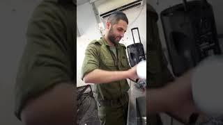 ״ועמך כולם צדיקים״ - החייל מפייט באמצע תורנות במטבח