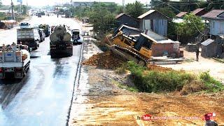 Best Action Bulldozer Shantui DH17C2 Pushing Soil and Trucks China Dongfeng 12 Wheels loading soil