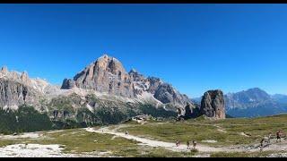 Caldo equatoriale   28 °C al Passo Giau - Cinque Torri.