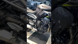 Difference between Triumph Street Triple R & Street Triple RS | #triumph #streettriplers #superbike