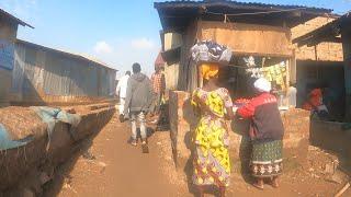 LIFE INSIDE A LOCAL COMMUNITY IN AFRICA  UGANDA KAMPALA -KATWE