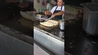 Vamos por unas ricas tortas a Deli Arce en Calle Arce San Salvador, Choteando 503