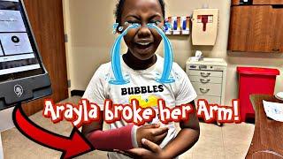 Arayla Broke her arm! (Vlogmas Day 10-14)