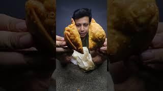 Chicken Keema Samosa Vs Paneer N Cheese Samosa || Samosa Comparison!!!!