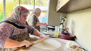 Bahçede öğlen yemeği