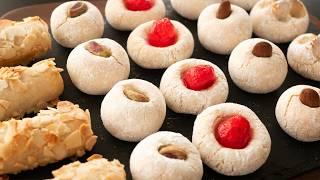 Every Christmas I make these Almond cookies, they are a must in my house for holidays