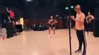 Tori Caro, Charlie Gillespie, Owen Joyner & Jeremy Shada 'All Eyes On me' choreo run through