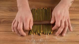 Pasta Masterclass - How to make Two sided stripes (method 2) by Mateo Zielonka