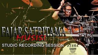 Fajar Satritama - Musisi (Studio Recording Session)