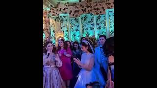Сарик бола туйида келин куйов уйнаяпди