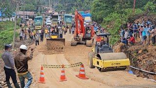 GOOD WORK !!! Today PUPR is focusing on repairing roads and closing one-way roads