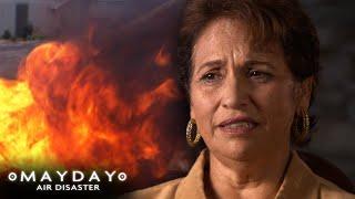 Devastating Collision On Flight 498 | Out Of Sight | Mayday: Air Disaster