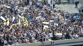 Ambiente en el estadio de CU (HD)