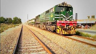 34 Down Pak business has gone very fast bro #train #speed #railway #viralvideo #train