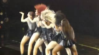 Beyoncé twerking on stage HD