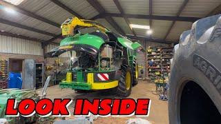 A LOOK INSIDE THE JOHN DEERE 9700i FORAGER
