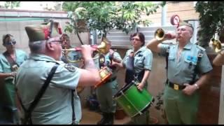 Hdad. Antiguos Caballeros Legionarios de Barcelona rinde un emotivo homenaje a un compañero