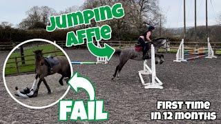 JUMPING MY PONY FOR THE FIRST TIME IN 12 MONTHS - lots of fails and lots of laughter.