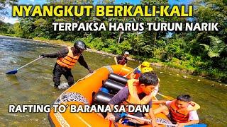 Main Rafting Lagi Tapi Nyangkut Berkali-kali, Sampai Harus Turun Perahu Buat Narik