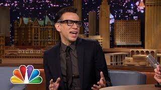 Fred Armisen Is the Late Night Bandleader