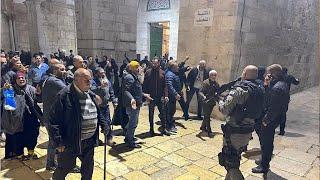 Al AQSA Mosque :Dec 04 Israeli police stand in front of the doors of the Masjid AQSA  | Fajar Adhan