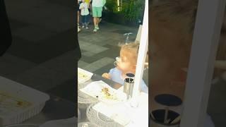 Дети и булочки 
